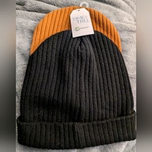 Winter hats bundle black and brown unisex